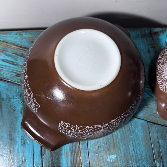 Pyrex Midcentury Woodland Brown Mixing Serving Bowls - Picture 7 of 13